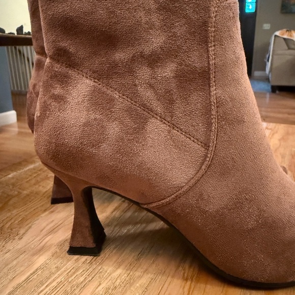 Patrizia Spring Step Brown Heeled Boots with Sculptural Kitten Heel New! - Picture 2 of 7